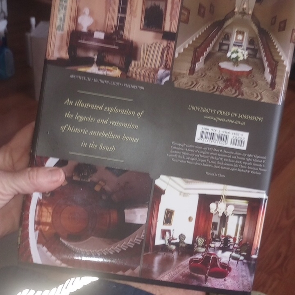 Southern Splendor Book - Picture 4 of 4